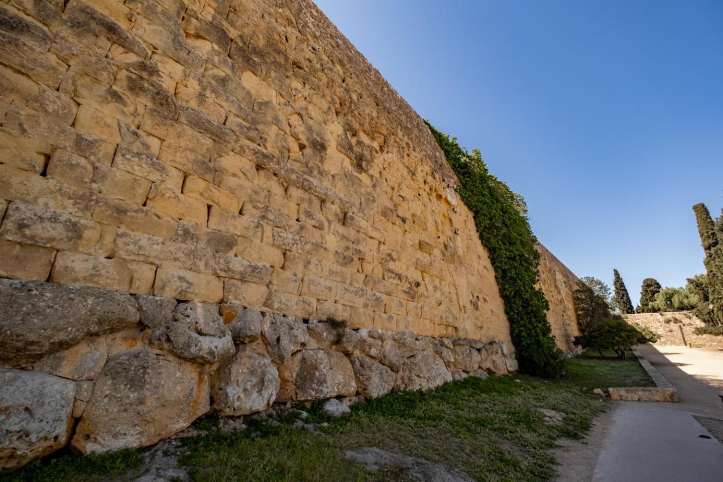 Apartamento En El Corazon De Tarragona. Planta Baja Con Patio. Exteriér fotografie